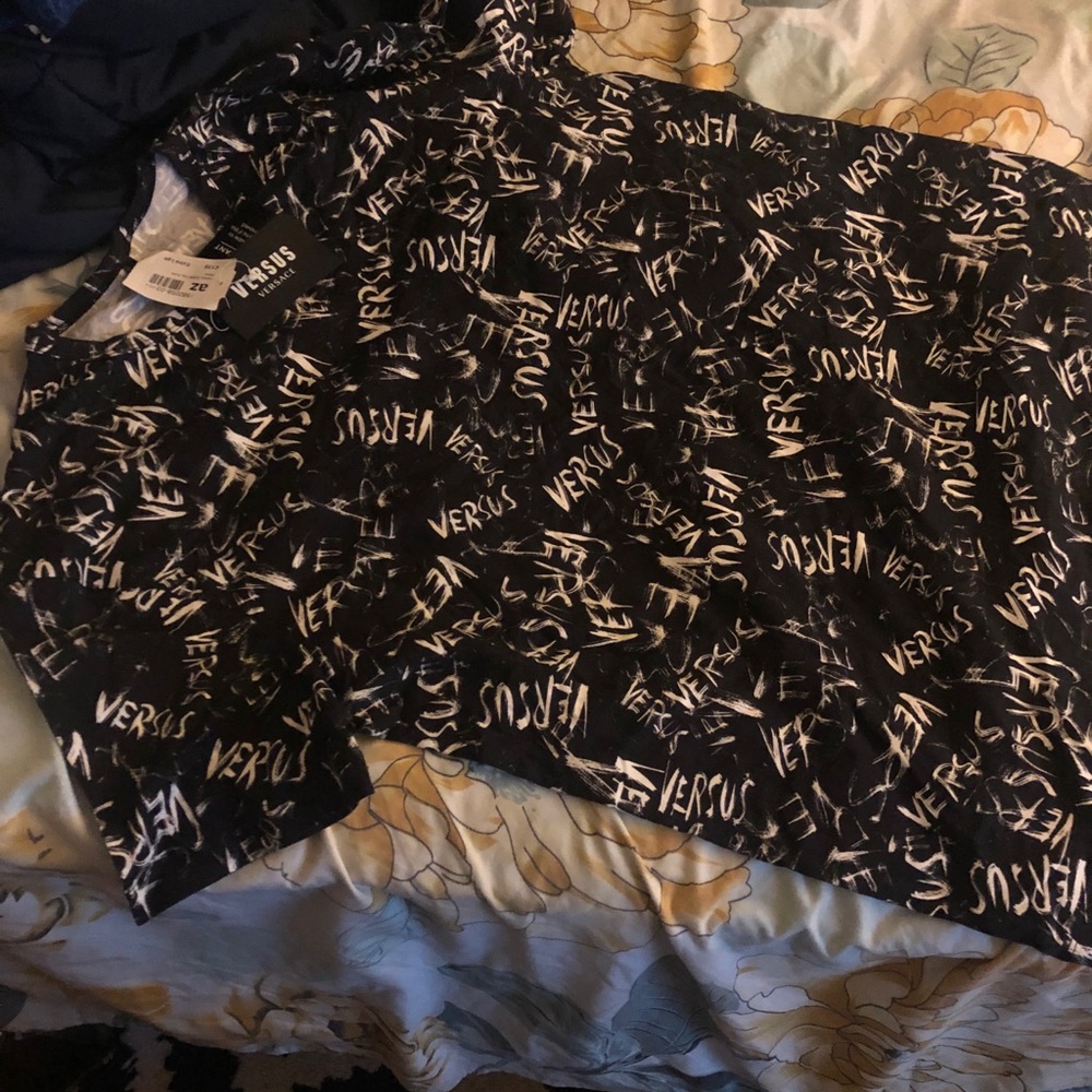 Men’s Versace shirt size xl fits small brand NWT